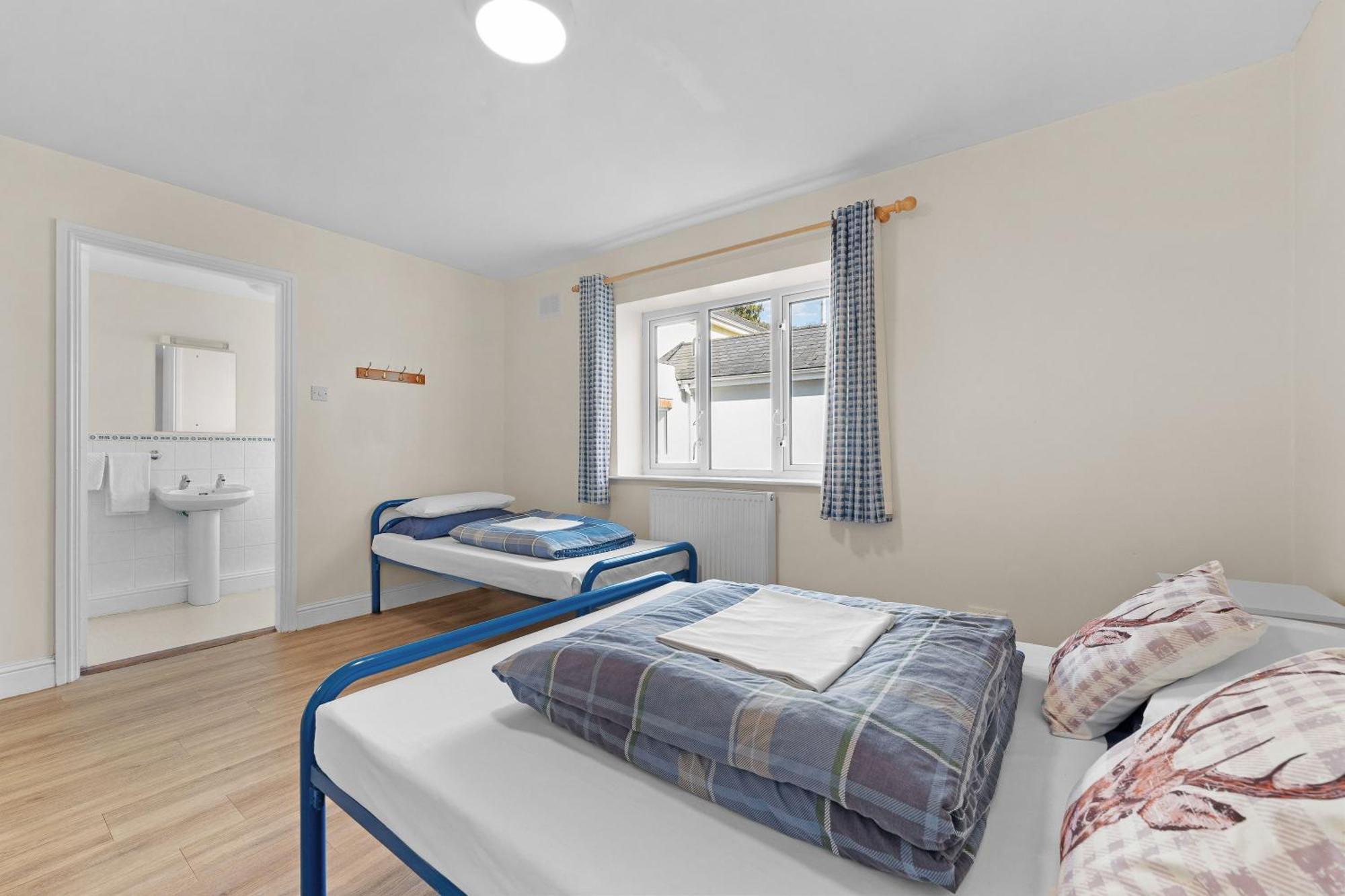 Glendalough International Youth Hostel Laragh Luaran gambar